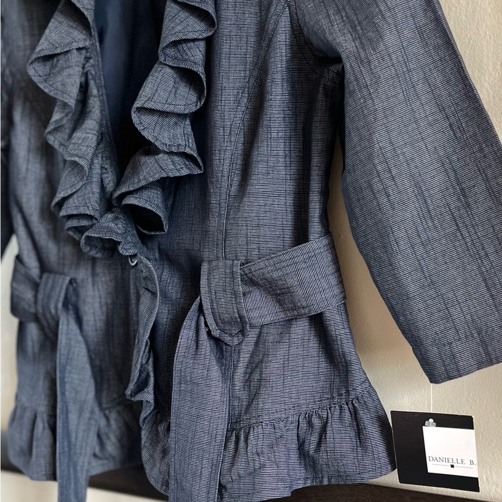 NWT  Slate blue denim look Danielle B ruffled blazer - Picture 3 of 10